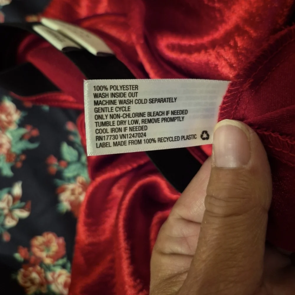 A New Day Red Skirt/Blouse Set Size L - Picture 10 of 10